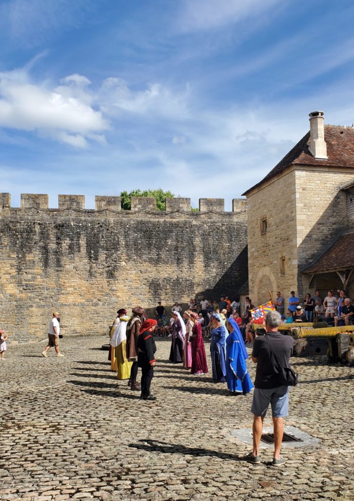 Ouverture du château privé de Posanges lors des Journées européennes du patrimoine en Auxois Morvan